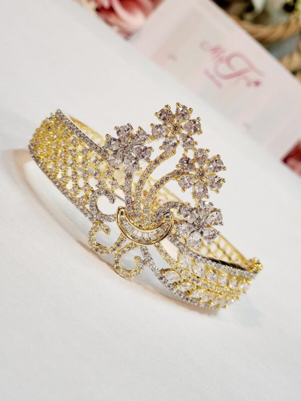 Flower Bush Golden Finish Zirconia Bracelet