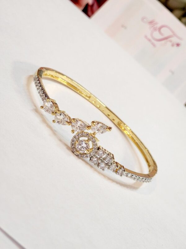 Pear cut gold Zirconia bracelet