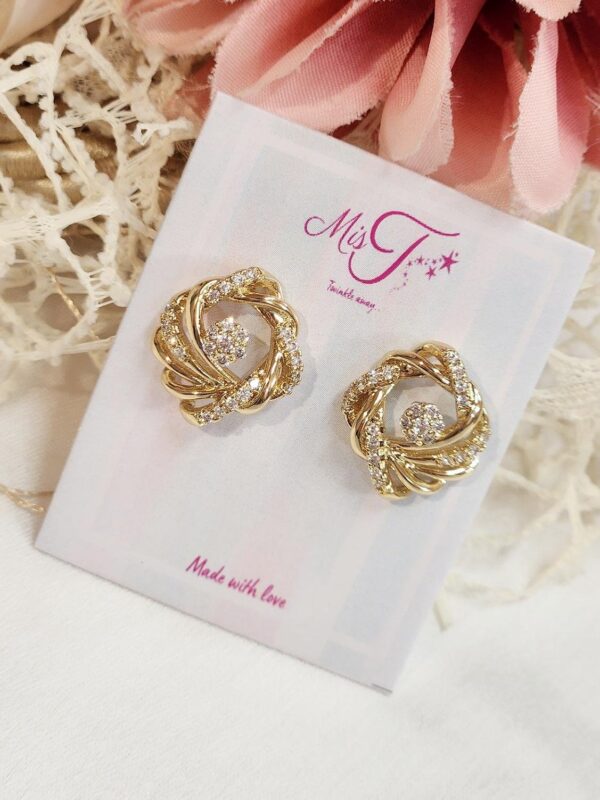 Solitaire Maze Studs