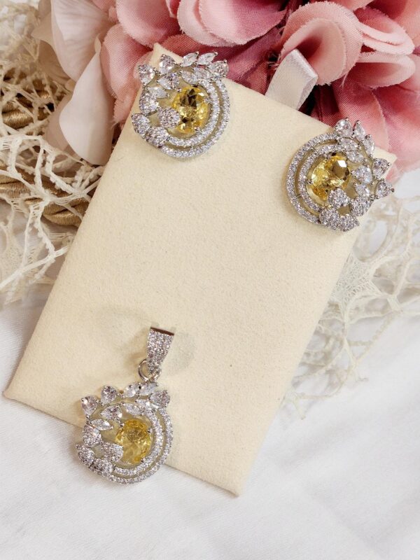 Topaz Yellow Pendant Set
