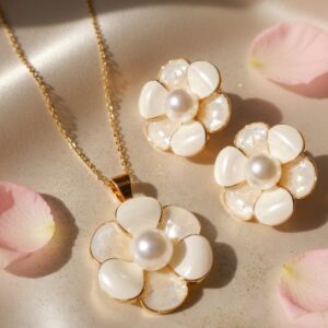 Pearl Pure Bloom Pendant Set