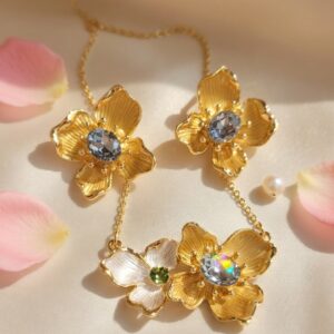 Auric Bloom Pendant Set