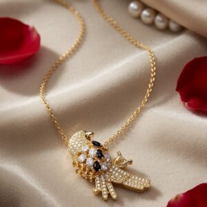 The Falcon Royal Pavè Diamond-Style Bird Pendant Chain-Gold Finish