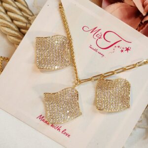 Bling Bliss Pendant Set