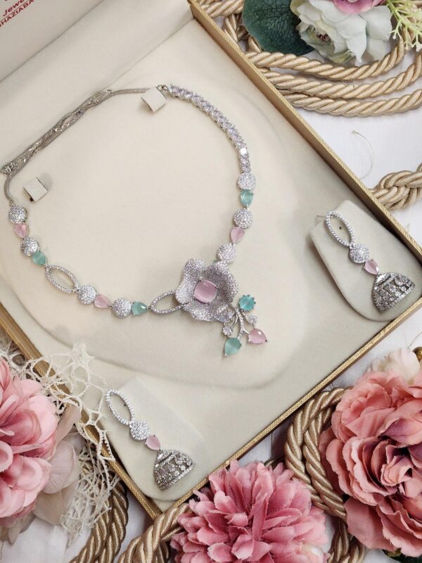 Pastel Floweret Necklace - Image 2