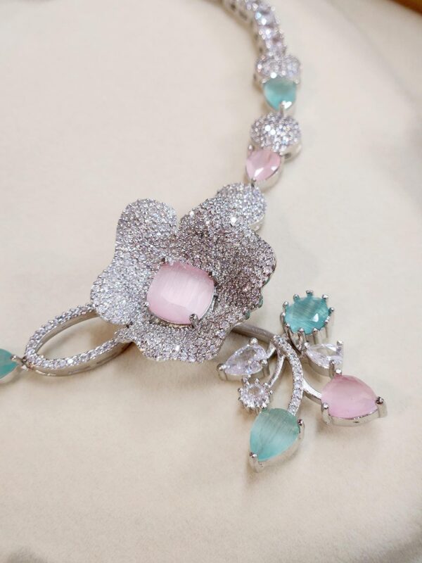 Pastel Floweret Necklace