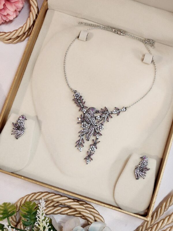 Choker set