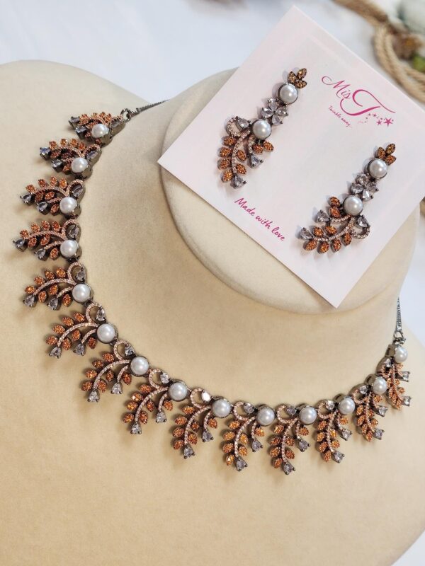 Rust nano setting Pearl choker set