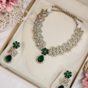 Emerald Green Antique Finish Choker Set
