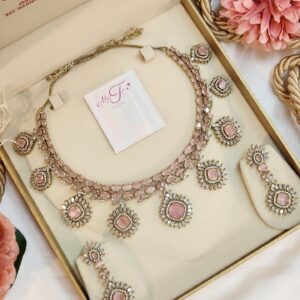 Castle Blush Pink Queen Choker