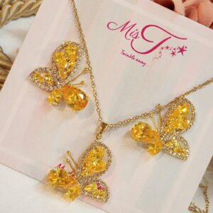 Topaz Winged Beauty Pendant Necklace With Earrings