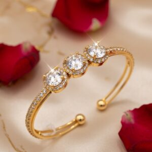 Solitaire Soft Glam Kada Bracelet