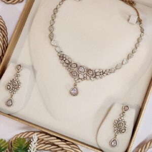 Choker set