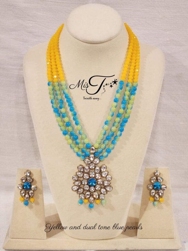 Signature half and half neckpiece - Image 9