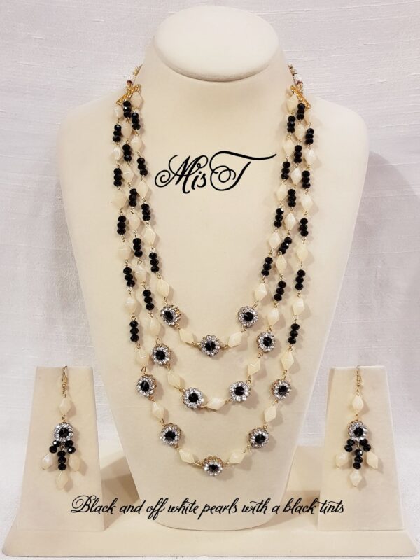 three layer pearl necklace