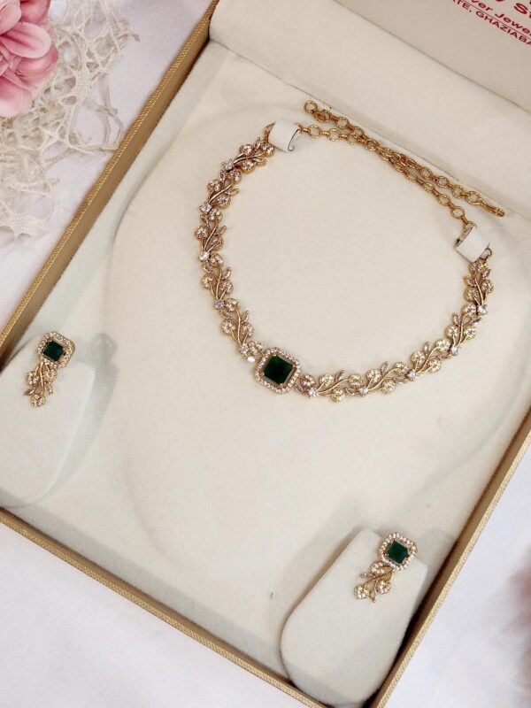 Emerald Green String Choker Set