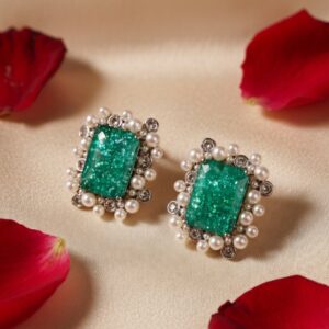 Glowing Doublet Green Pearl Frame Studs