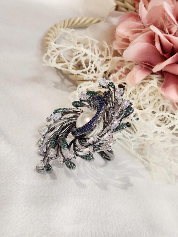 Peacock Dancing Glare Ring - Image 2