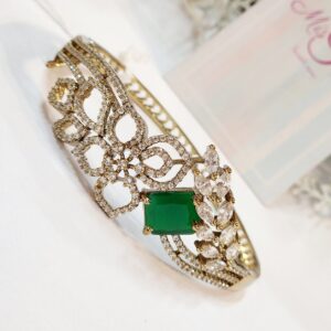 Twinkle Trail Emerald Green Bracelet- Antique Finish