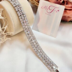 Luxury Silver Crystal Tennis Bracelet for Women – Elegant Sparkling Jewelry