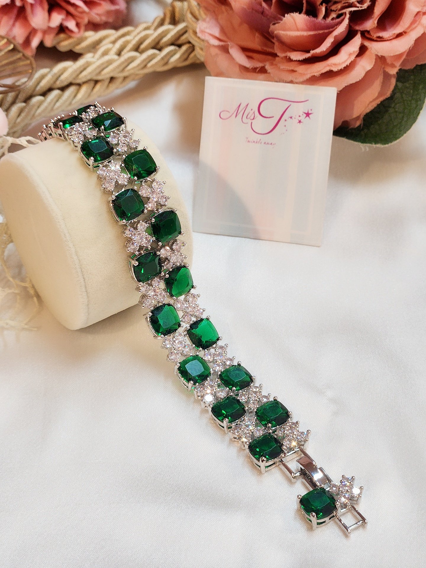 Luxury Emerald Green Crystal Tennis Bracelet for Women – Elegant Designer Jewelry