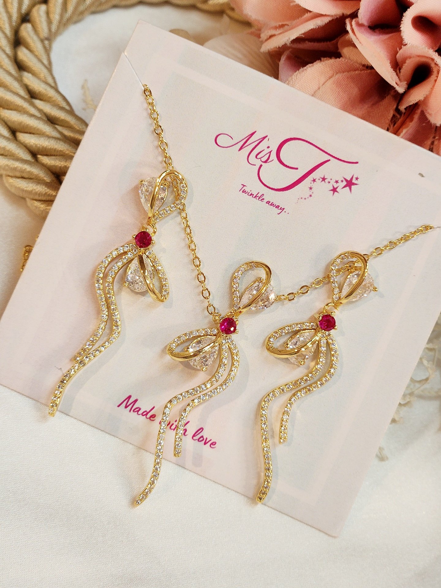 Confetti Gift Knot Pendant Set