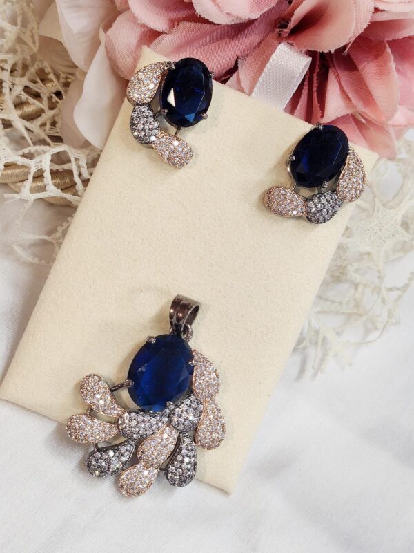 Pendant Set