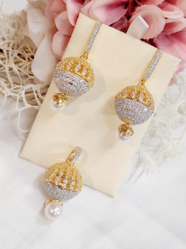 Elegant White Festoon Pendant Set