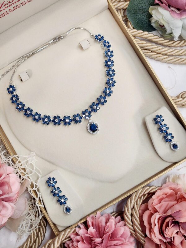 Sapphire Blue Shrub Choker