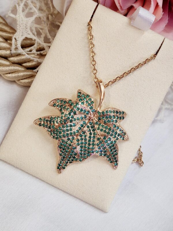 Neckchain