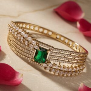 Angelic Solitaire Emerald Green Bracelet- Antique Finish
