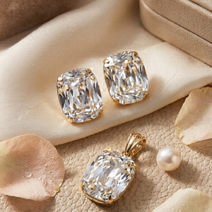 The Victoria Cushion-Cut Diamond-Style Solitaire Glacial Pendant Set-Gold Finish