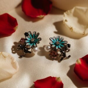 Fusion Nature Love Modern Stud Earrings