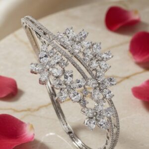 Divine Dream snowy Bracelet- Platinum Finish