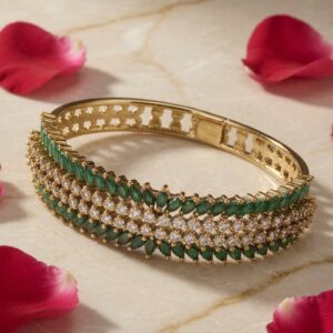 Empress Glow Emerald Green Bracelet Platinum Finish