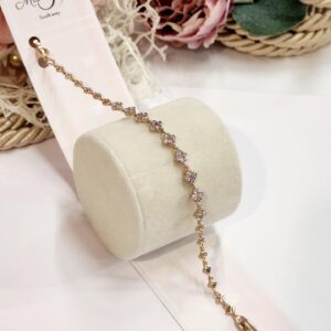 White Sleek Clover Bracelet