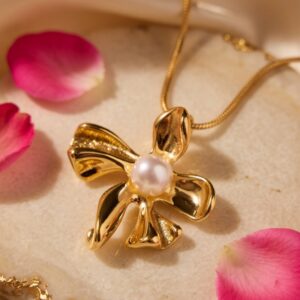 Flowerette Pearl Pendant Necklace Chain