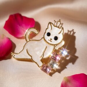 Queen Cat Brooch
