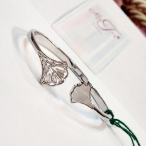 Urban Luxe Fish Tail Platinum Finish Bracelet Front Openable