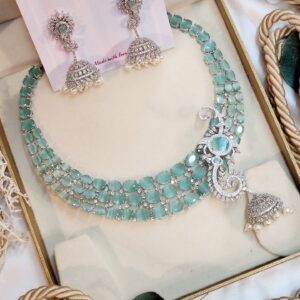 The Royal Heritage: The Mint Green Empress Set Choker Necklace