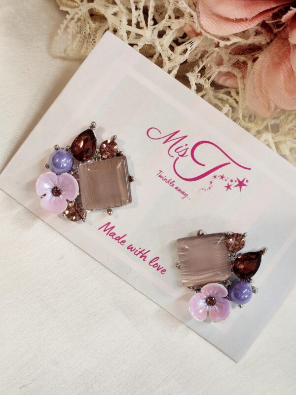 Chocolate Bloom Studs