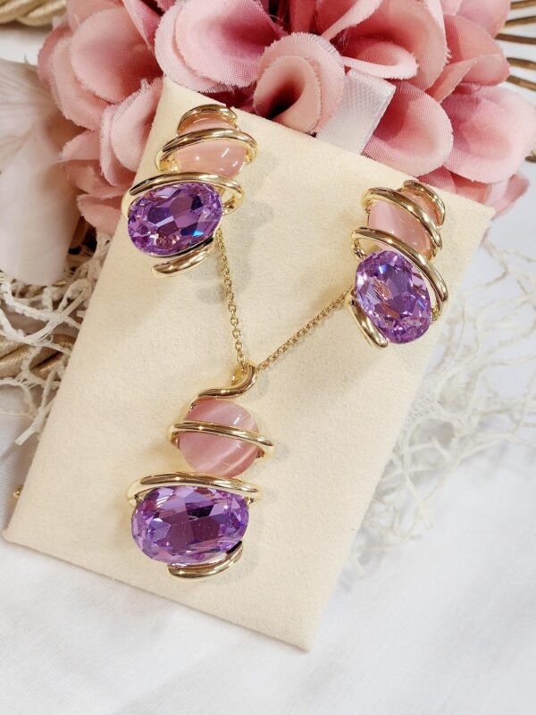 Pendant set