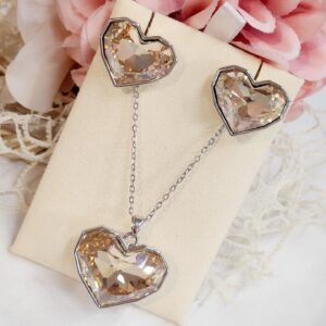 Pendant set