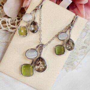Pendant set
