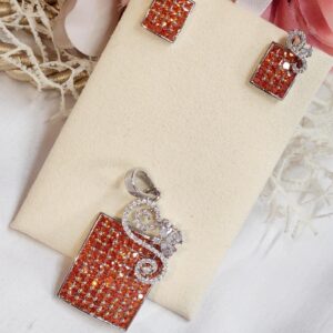 Pendant set