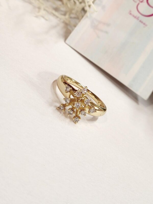 Bling Bloom Ring (size 7)