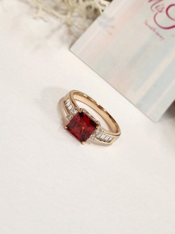 Square Solitaire Red Ring (size 7)