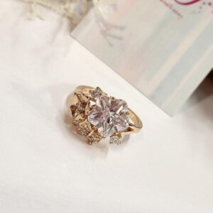 Golden Glamour Ring (size 7)