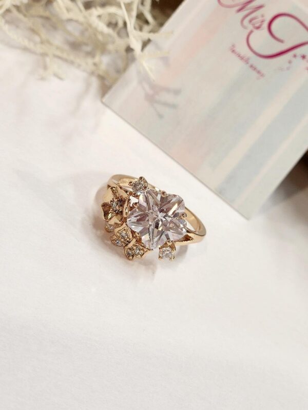 Golden Glamour Ring (size 7)