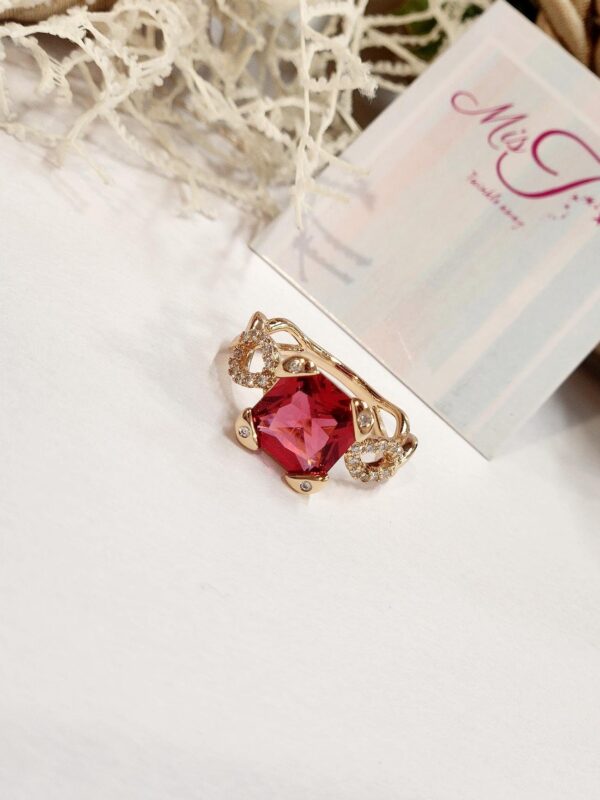 Square Solitaire Red Ring (size 9)